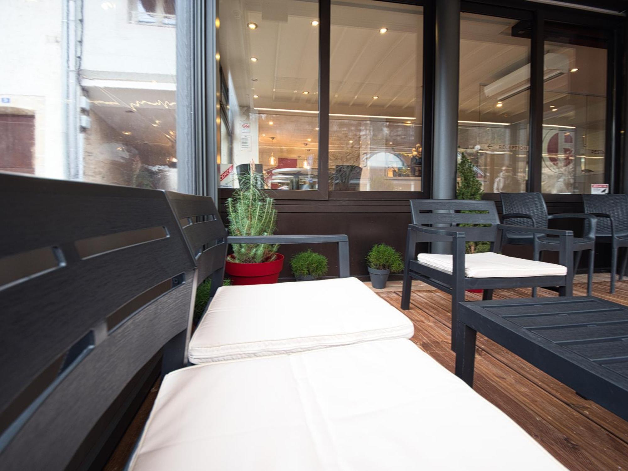 Hotel La Table De Gustave Ornans Exterior foto